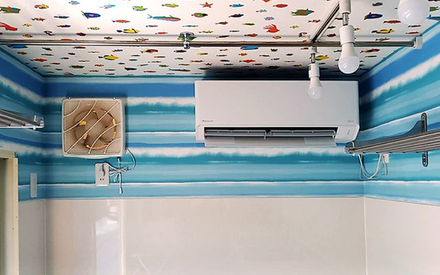 キッチンカー内観エアコン完備